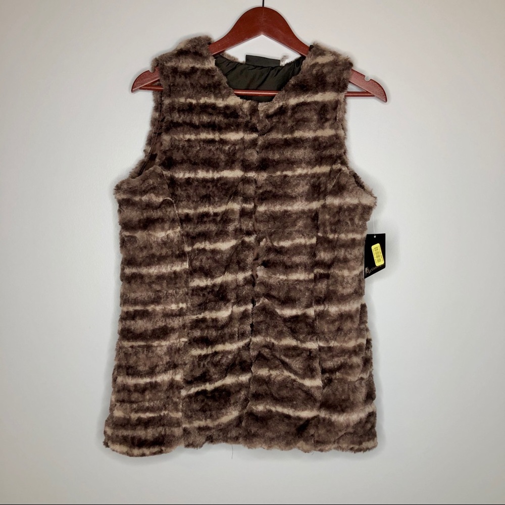 NWT Activology Faux Fur Vest Size Sm